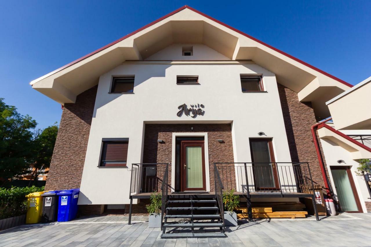 Arya Vila Piest'any Exterior foto