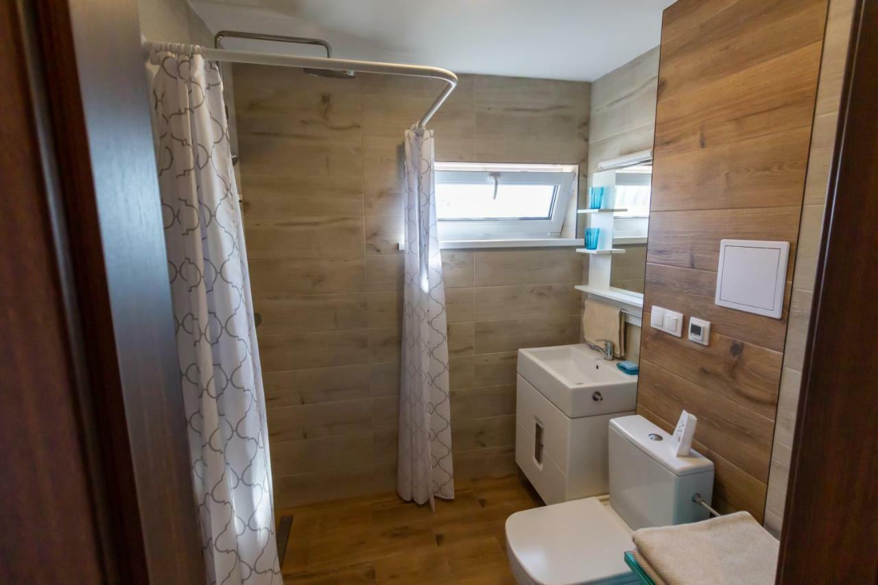 Arya Vila Piest'any Exterior foto