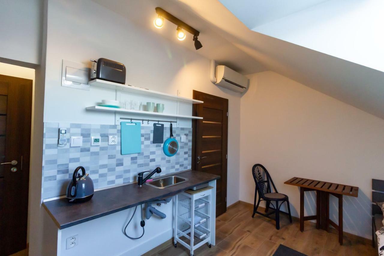 Arya Vila Piest'any Exterior foto
